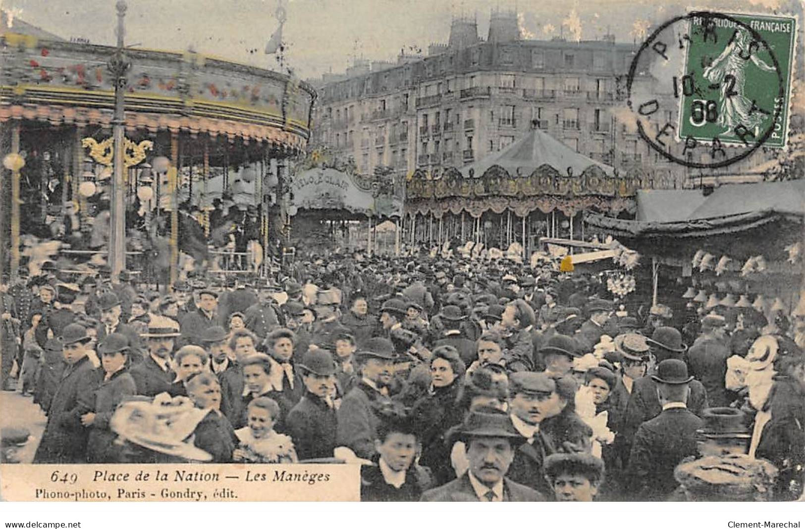 PARIS - Place De La Nation - Les Manèges - état - Plätze