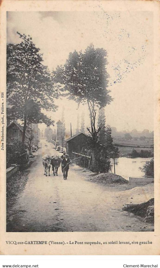 VICQ SUR GARTEMPE - Le Pont Suspendu, Au Soleil Levant - Très Bon état - Sonstige & Ohne Zuordnung