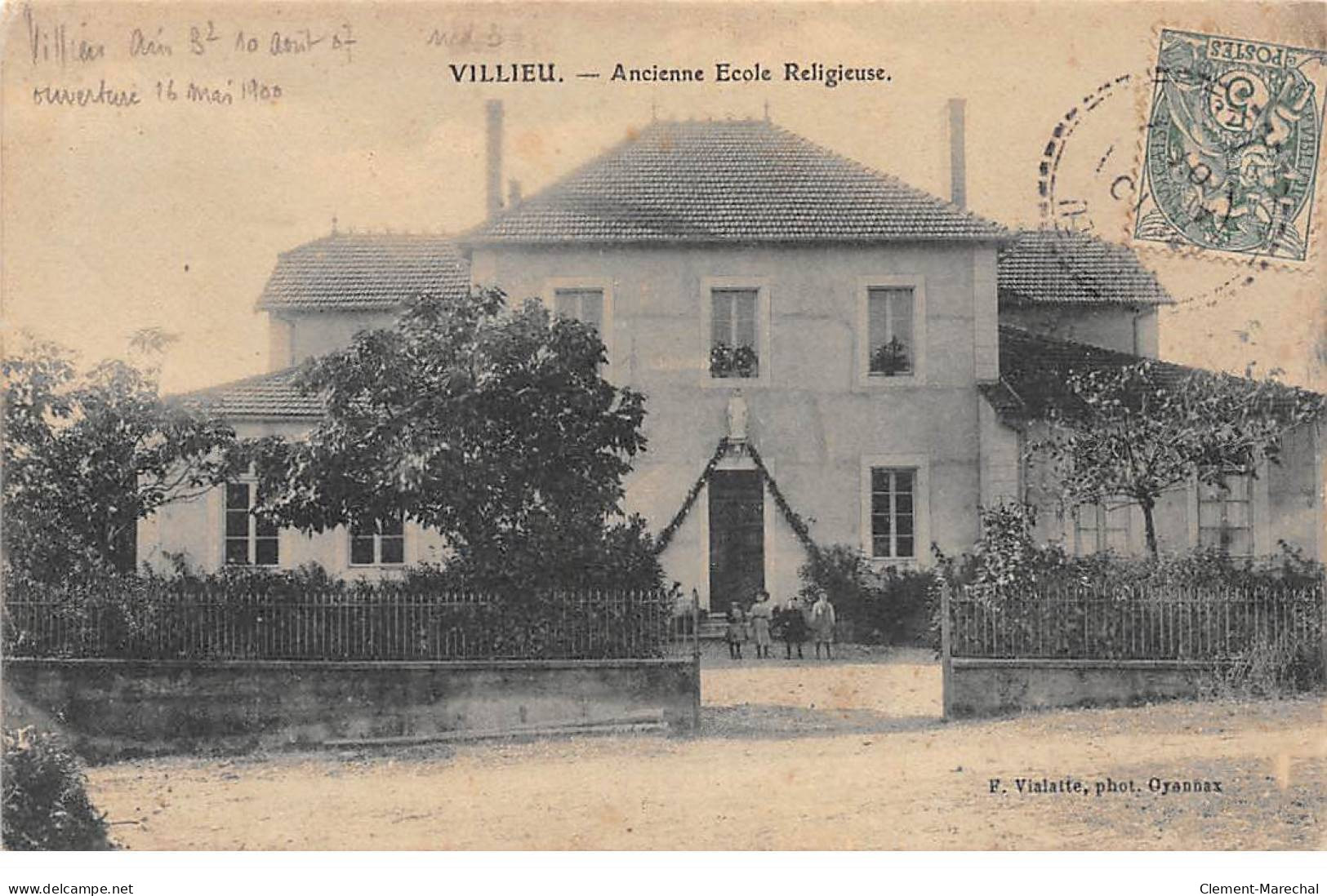 VILLIEU - Ancienne Ecole Religieuse - Très Bon état - Unclassified