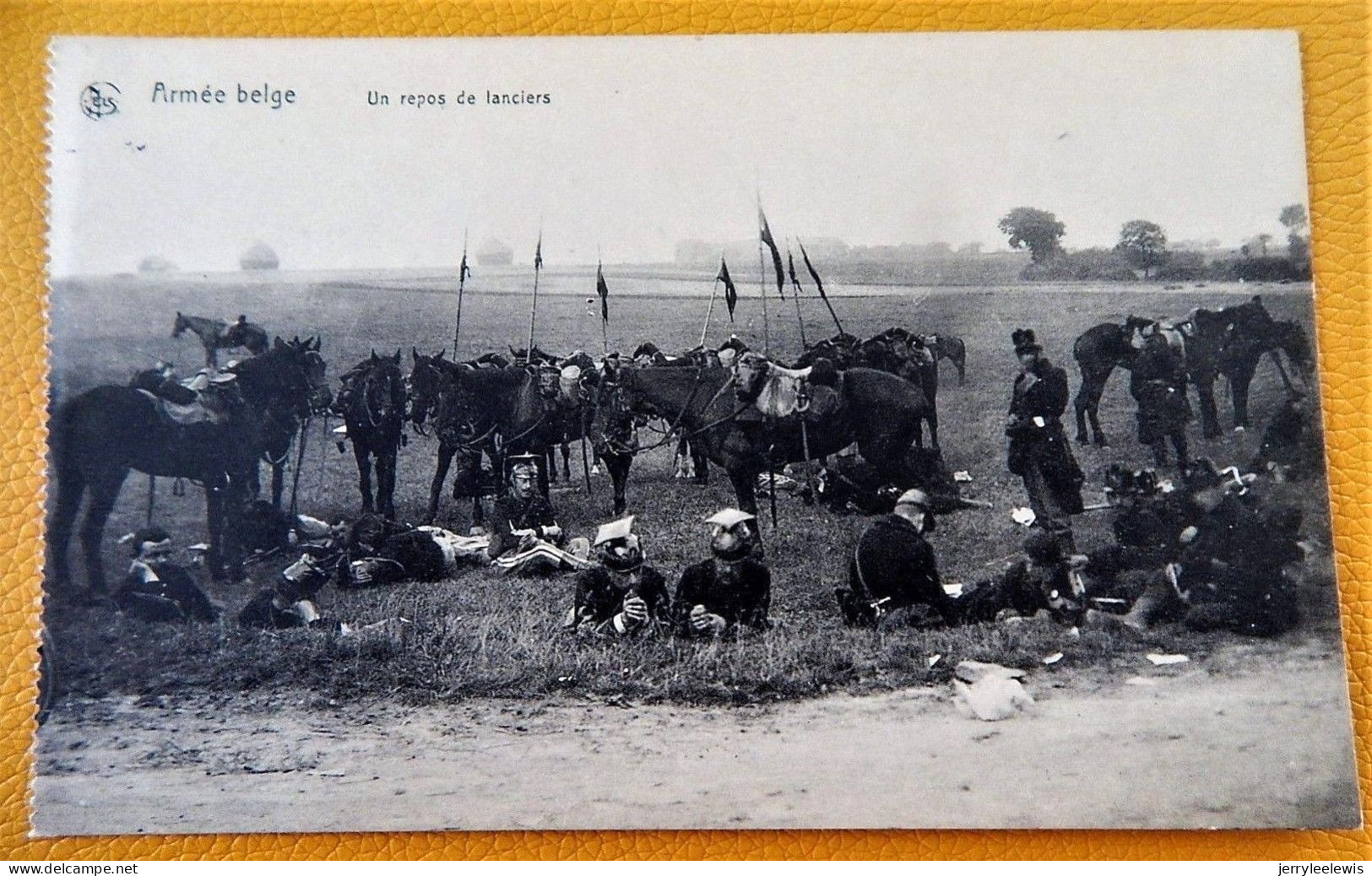 MILITARIA -  ARMEE BELGE - BELGISCH LEGER -  Un Repos De Lanciers - Manöver