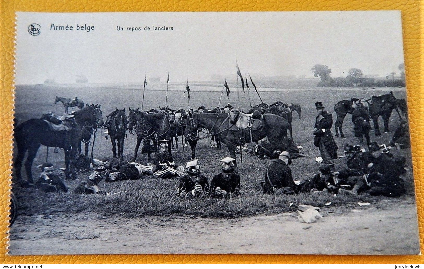 MILITARIA -  ARMEE BELGE - BELGISCH LEGER -  Un Repos De Lanciers - Manöver