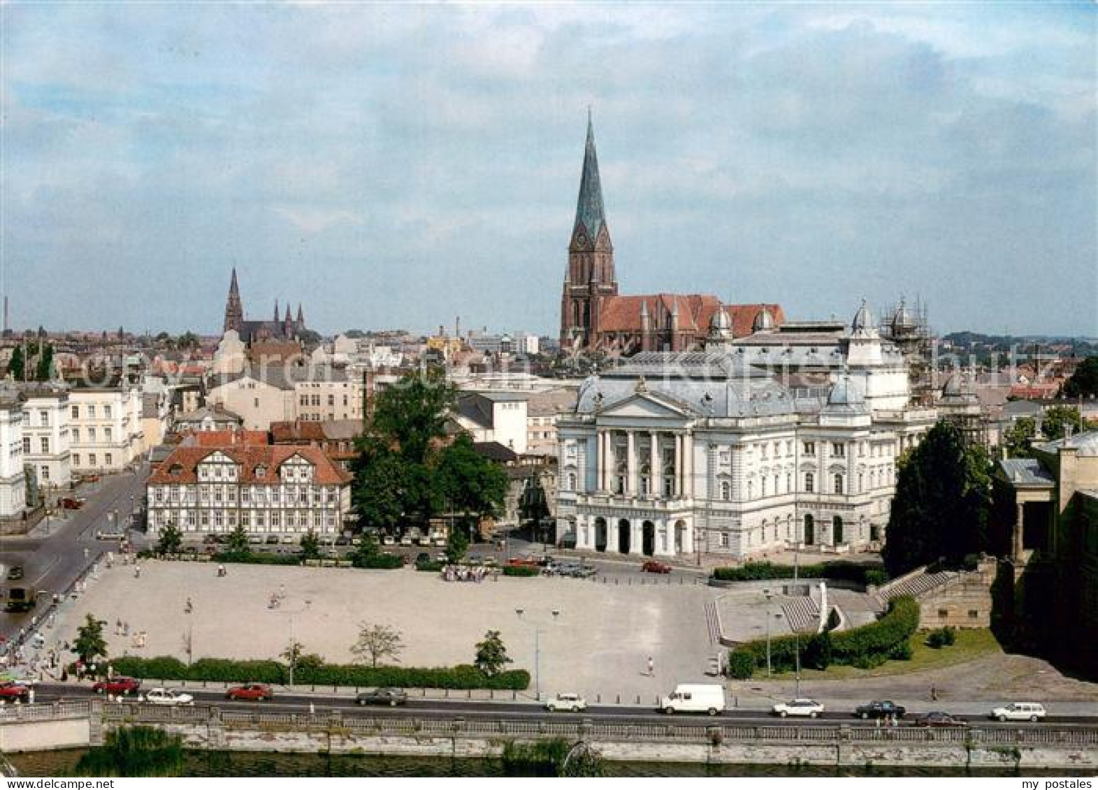 73707755 Schwerin  Mecklenburg Blick Auf Den Alten Garten Staatskanzlei Altes Pa - Schwerin