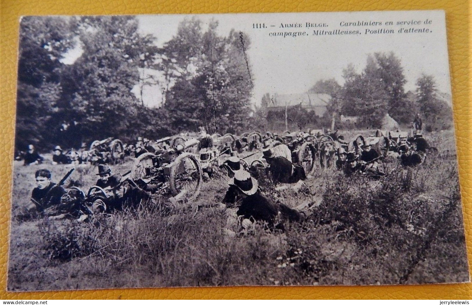 MILITARIA -  ARMEE BELGE - BELGISCH LEGER  - Carabiniers En Service De Campagne - Mitrailleuses En Position D'attente - Manöver