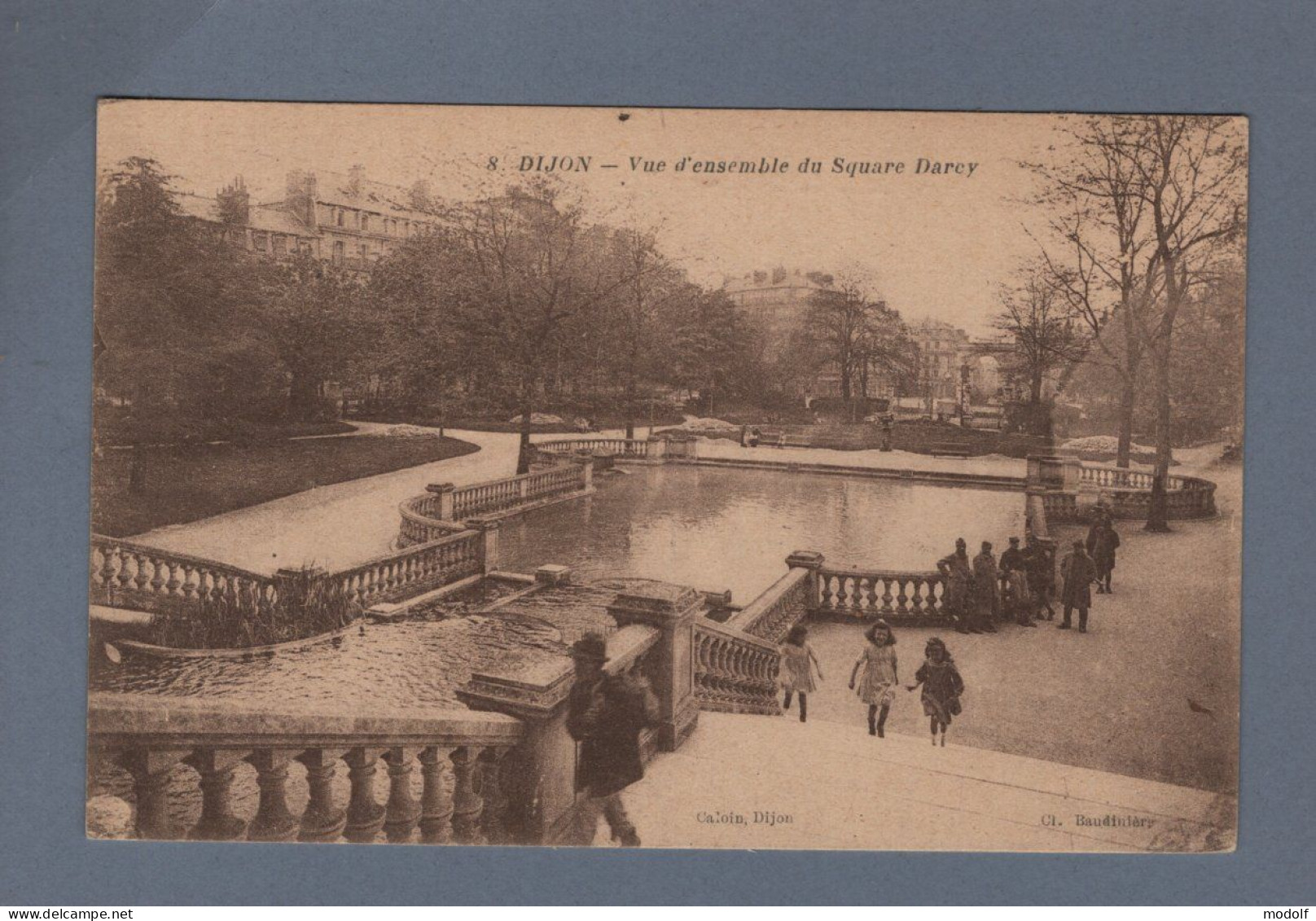 CPA - 21 - Dijon - Vue D'ensemble Du Square Darcy - Animée - Circulée En 191? - Dijon