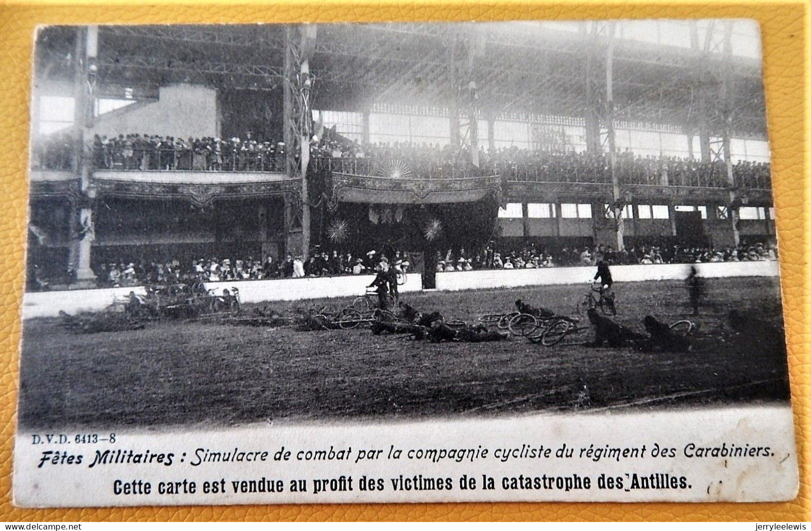 MILITARIA -  ARMEE BELGE - BELGISCH LEGER - Fêtes Militaires - Simulacre De Combat Par La Compagnie Cycliste - Manoeuvres