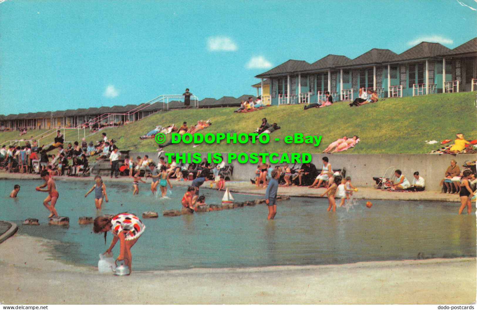 R551853 Paddling Pool And Chalets. Mablethorpe. PT15357 - Monde