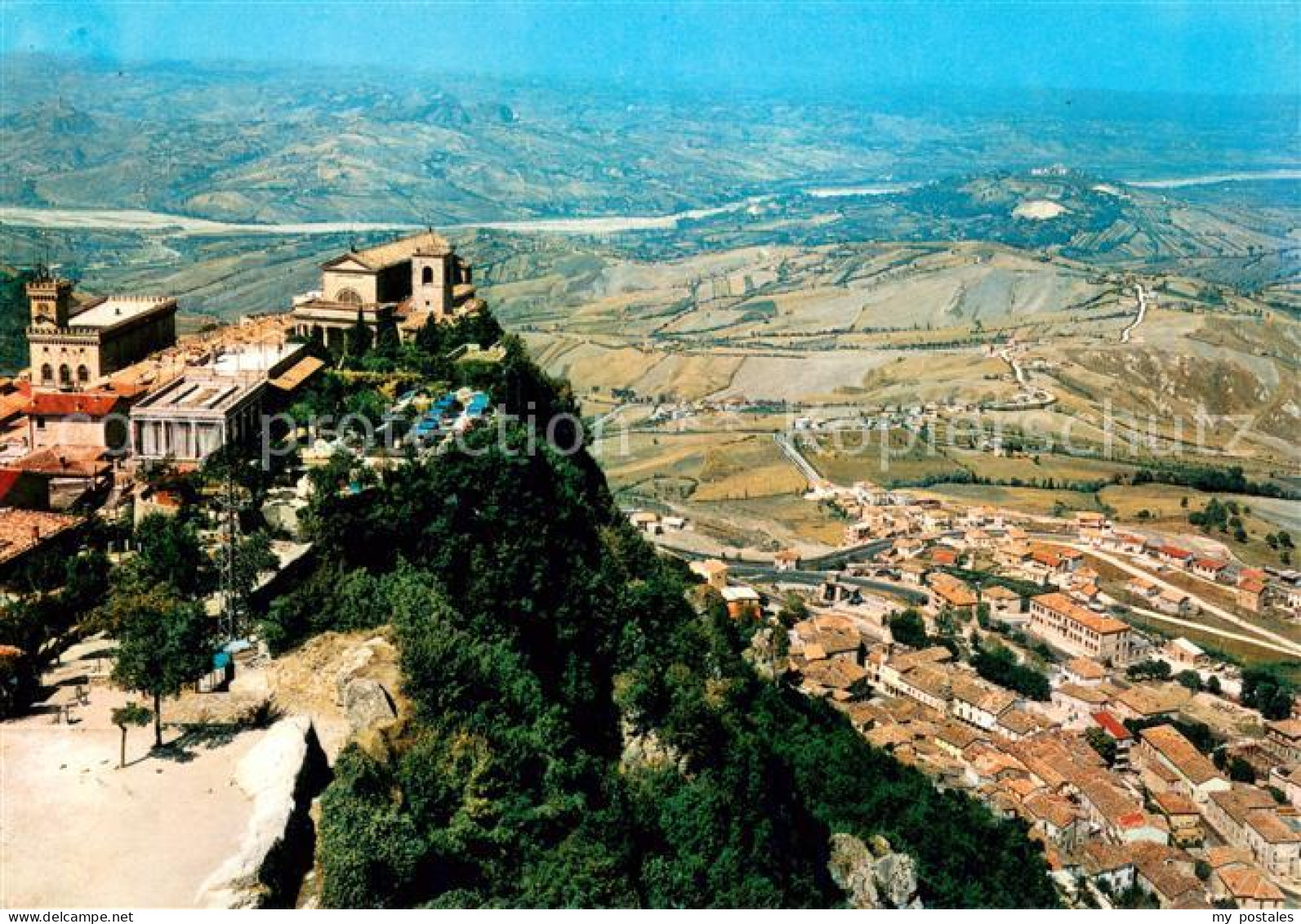 73707187 San Marino Repubblica Panorama Della Citta Alta E Borgomaggiore San Mar - Saint-Marin