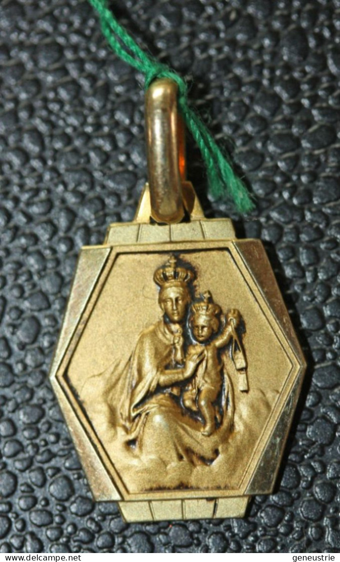 Médaille Religieuse Plaqué Or Années 30 "N-D Du Scapulaire / Sacré-Coeur" - Religion & Esotericism