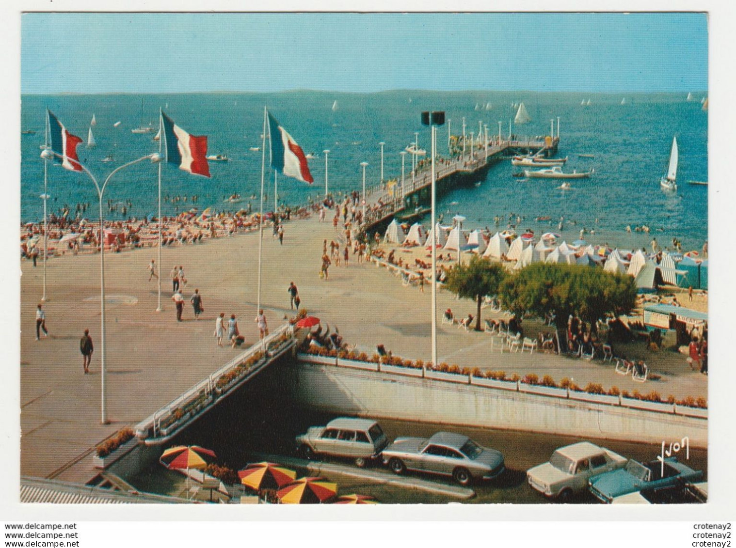 33 ARCACHON N°8602 Place Baignade Jetée THIERS Passage Souterrain Citroën Ami 6 Simca 1000 FERRARI Cabriolet Sunbeam ? - Arcachon