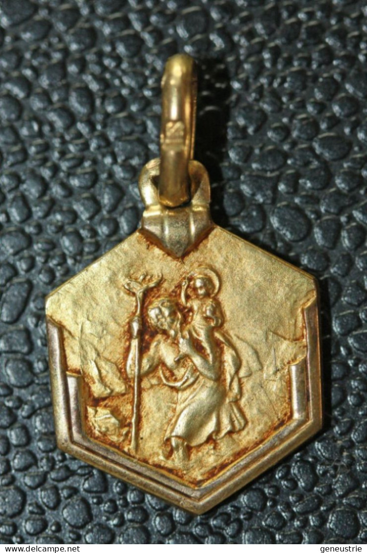 Beau Pendentif Médaille Religieuse Plaqué Or Années 30 (Art Déco) "Saint Christophe" - Religion &  Esoterik