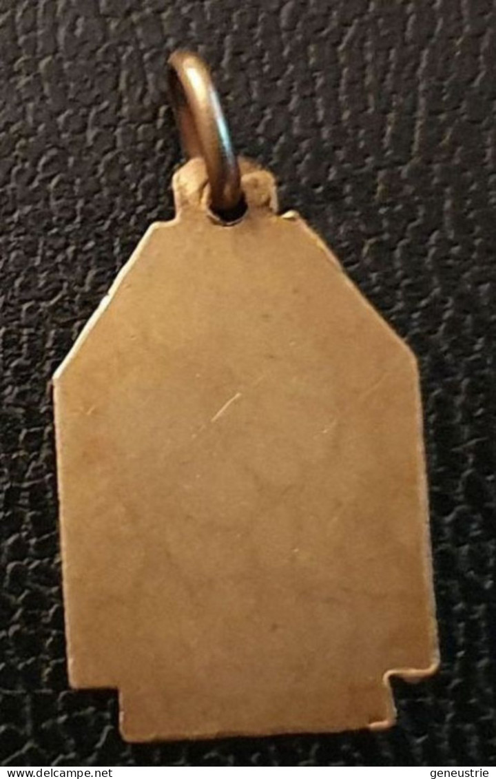 Médailles Religieuses Pendentif Plaqué Or  - Années 30 "Sainte Thérèse De L'Enfant Jésus" Religious Medal - Religión & Esoterismo