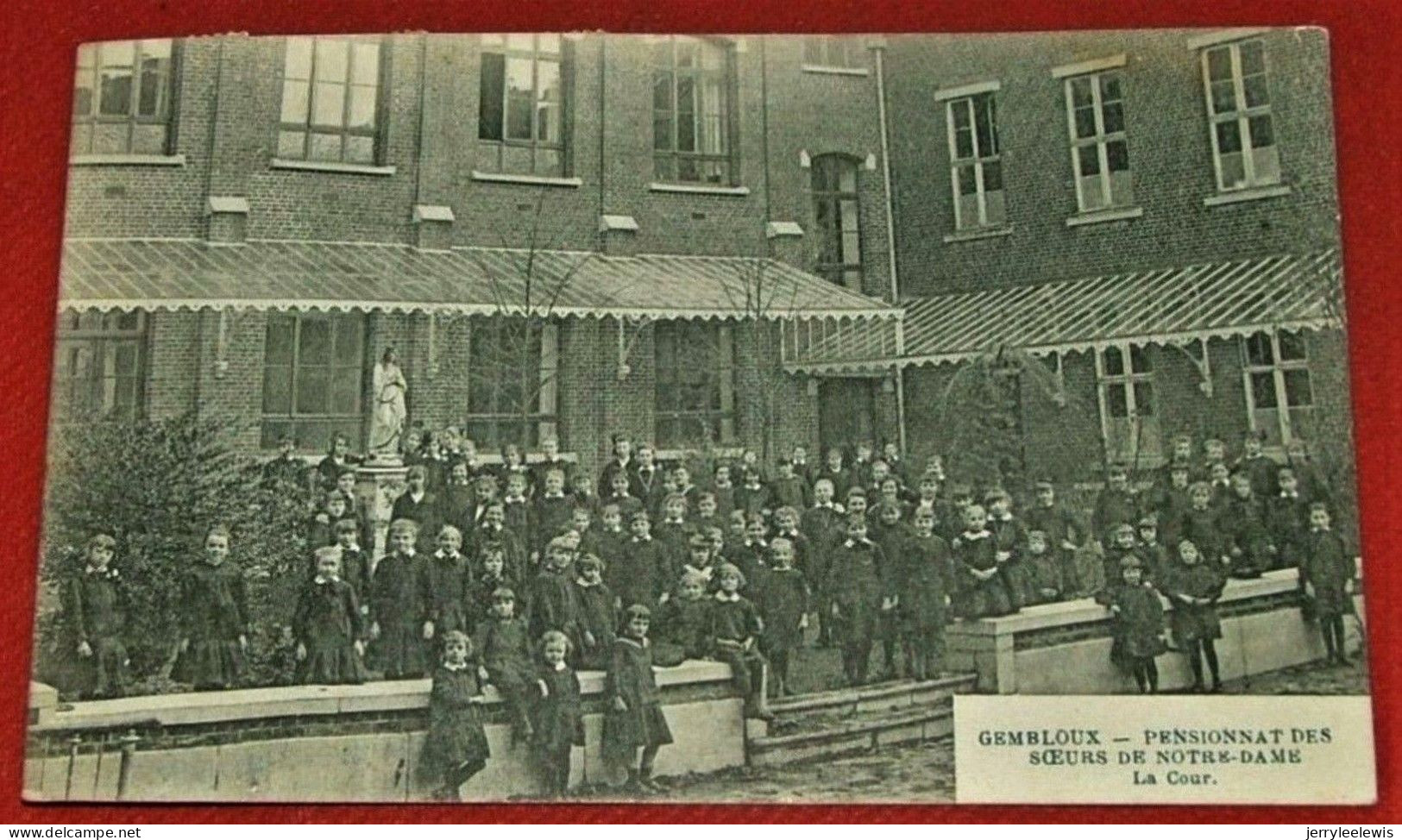 GEMBLOUX  -  Pensionnat Des Soeurs De Notre Dame  -  La Cour  -  1923  - - Gembloux