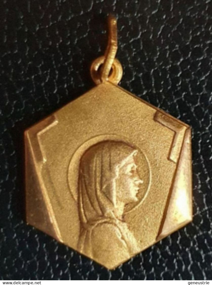 Pendentif Médaille Religieuse Plaqué Or Années 30 "Sainte Marie" Religious Medal - Religion & Esotérisme