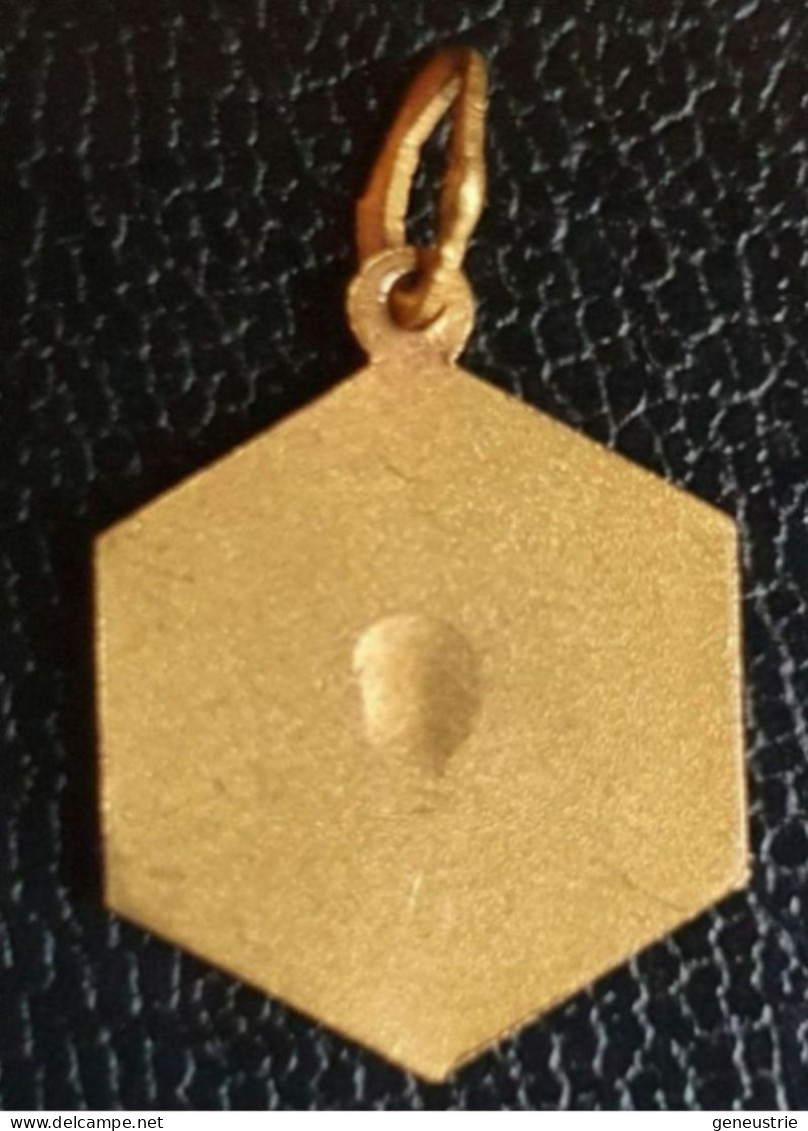 Pendentif Médaille Religieuse Plaqué Or Années 30 "Sainte Marie" Religious Medal - Religion & Esotericism
