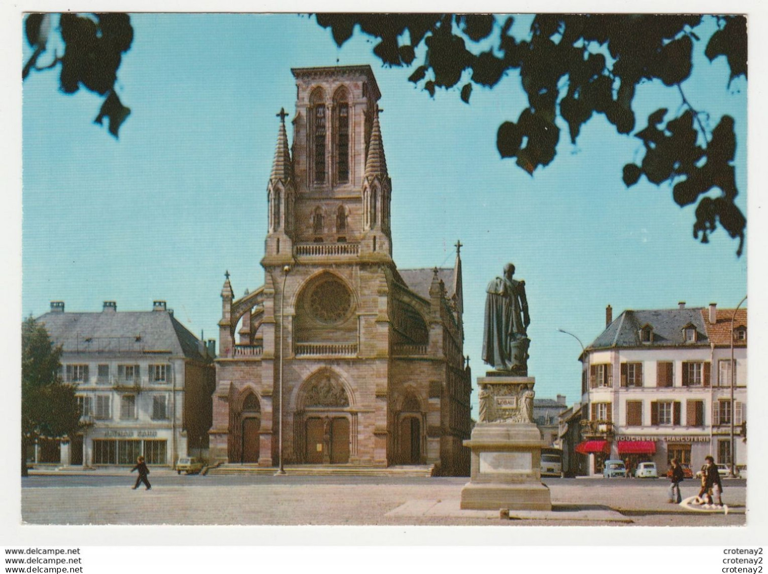 57 PHALSBOURG Eglise Et Monument Du Maréchal G. Mouton Comte De Lobau Boucherie Nathan Kahn Renault 4L Camionnette - Phalsbourg