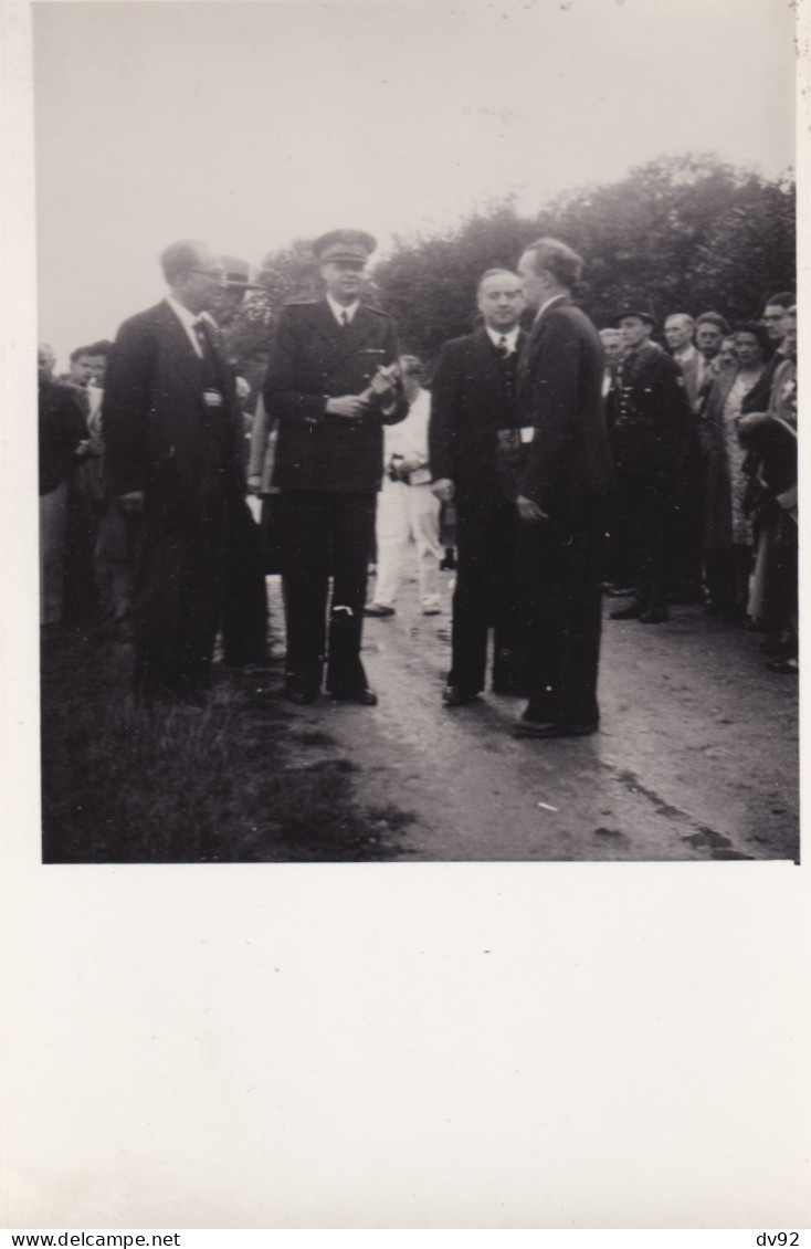 SEINE ET MARNE INAUGURATION STELE EN HOMMAGE AUX TROUPES DU GENERAL PATTON (NOMBREUSES PERSONNALITES)