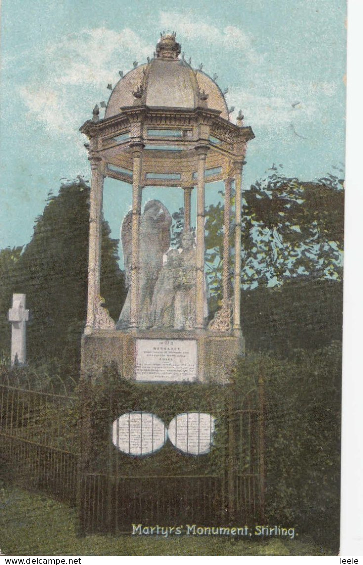 D70. Vintage Postcard. Martyrs Monument. Stirlingshire. - Stirlingshire
