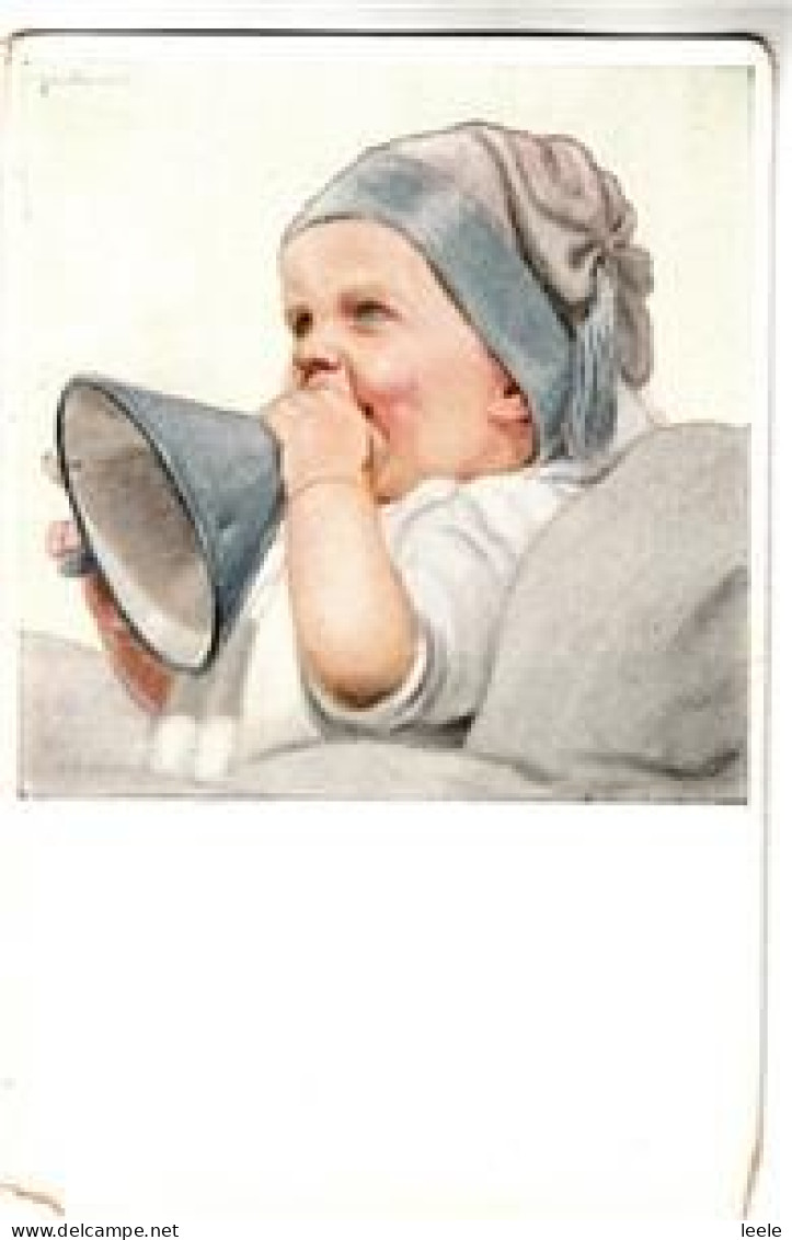 D48. Vintage Postcard. Baby Boy Playing With A Toy. - Children And Family Groups