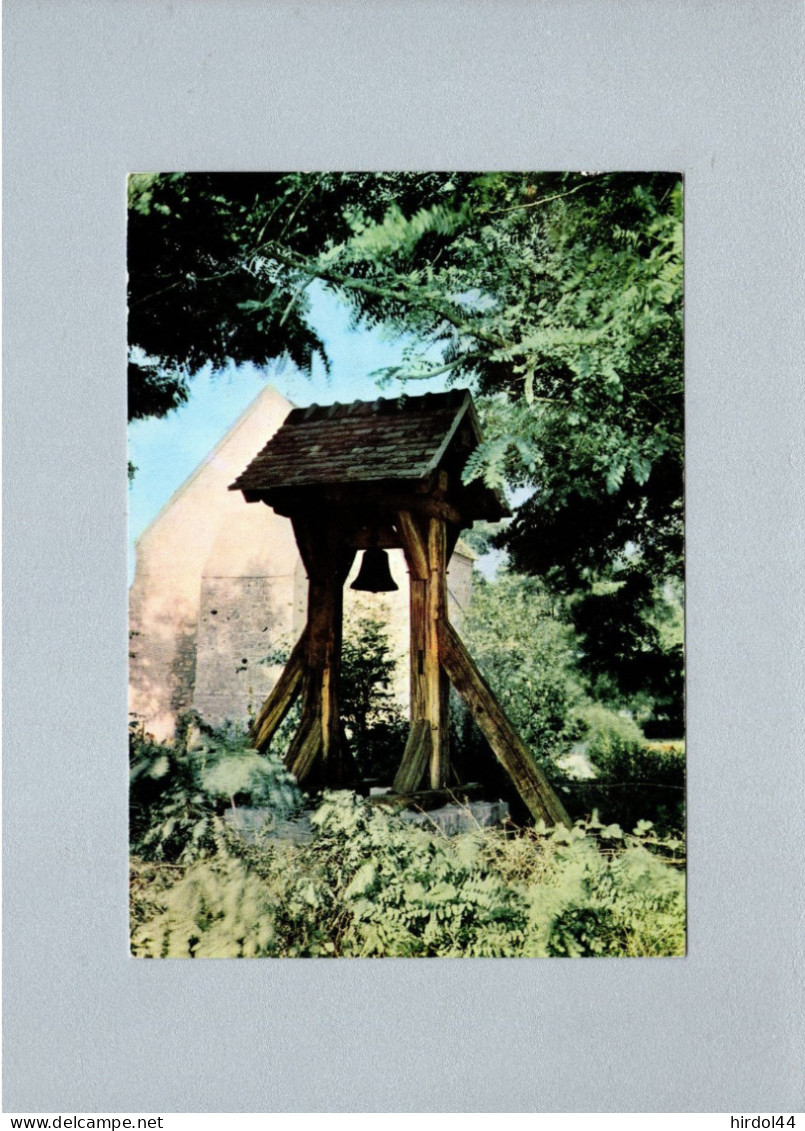 Milly La Foret (91) : Chapelle Saint Blaise Des Simple - La Cloche - Milly La Foret