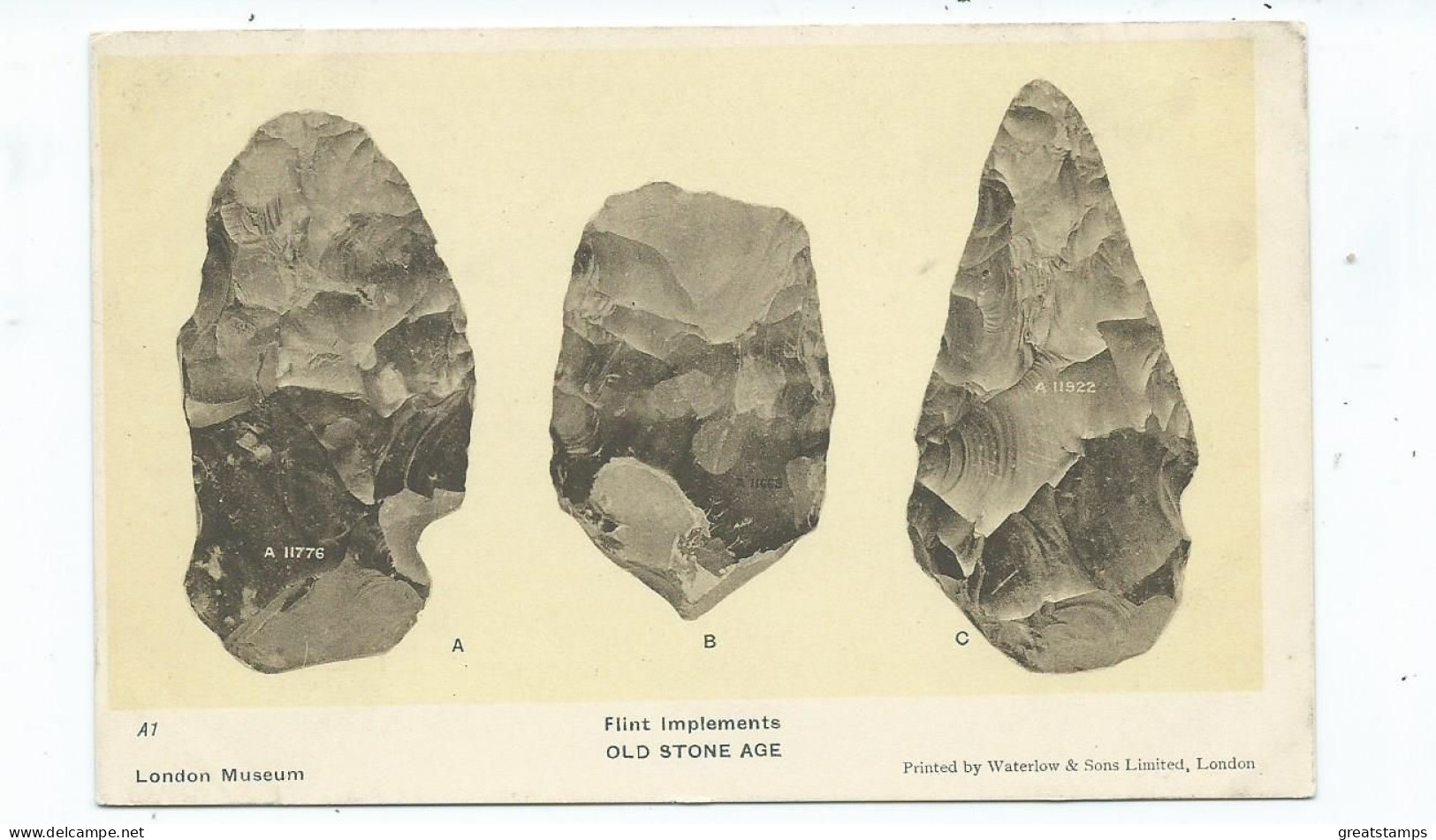 Museum  Postcard London Museum Old Stone Age Flint Implements Unused - Musées