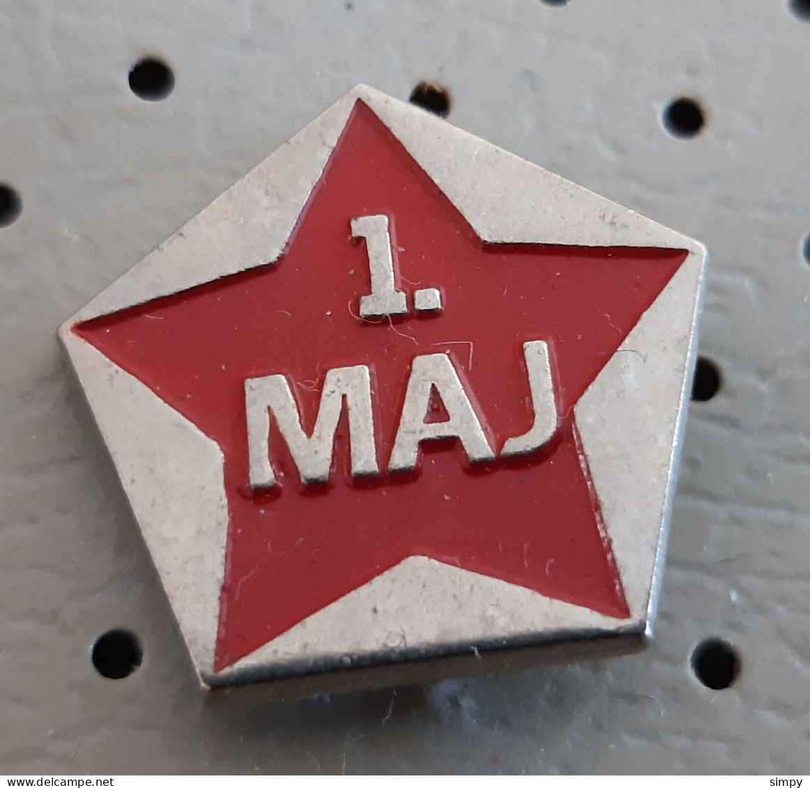 1. May Labour Day  Red Star Communism Slovenia Pin - Andere & Zonder Classificatie