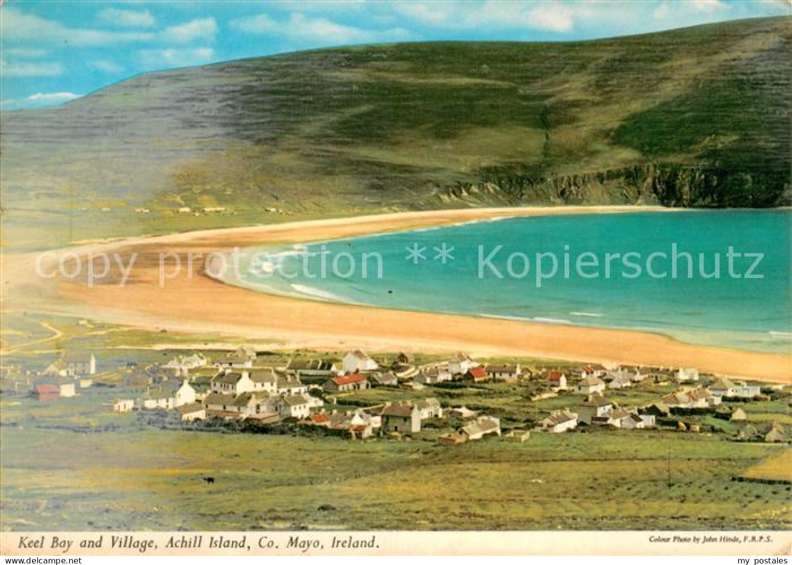 73704888 Mayo Irland Keel Bay And Village Achill Island Fliegeraufnahme Mayo Irl - Other & Unclassified