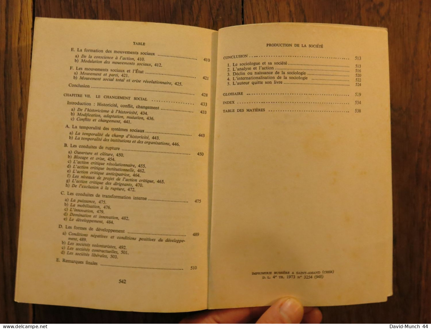 Production de la société de Alain Touraine. Editions du Seuil, Collection Sociologie, Paris. 1973