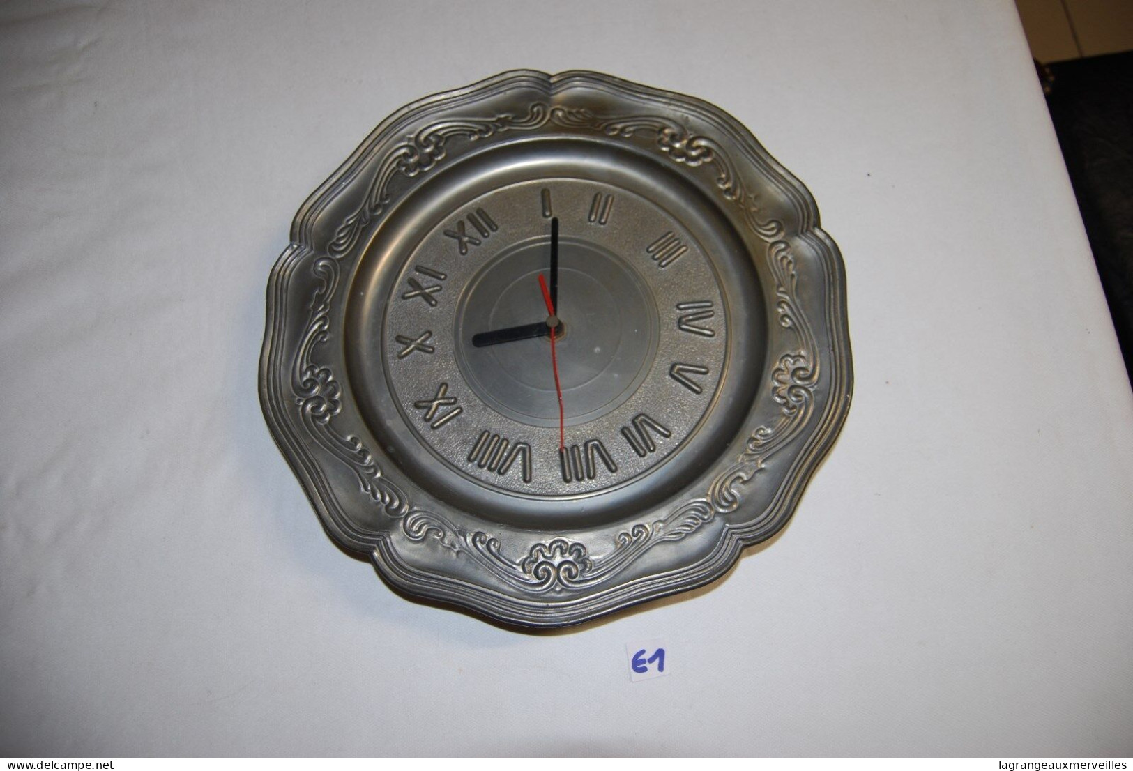 E1 Ancienne Horloge - Métal - Horloges