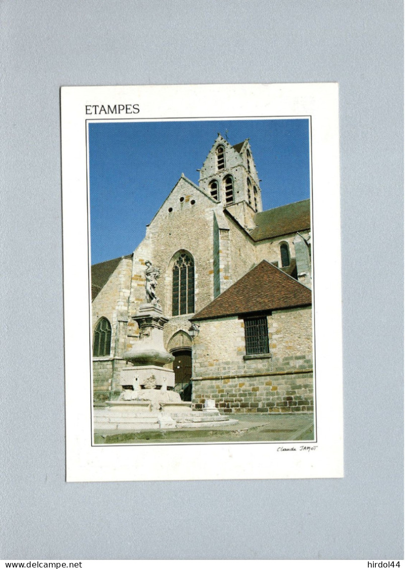 Etampes (91) : L'église Saint Basile - Etampes