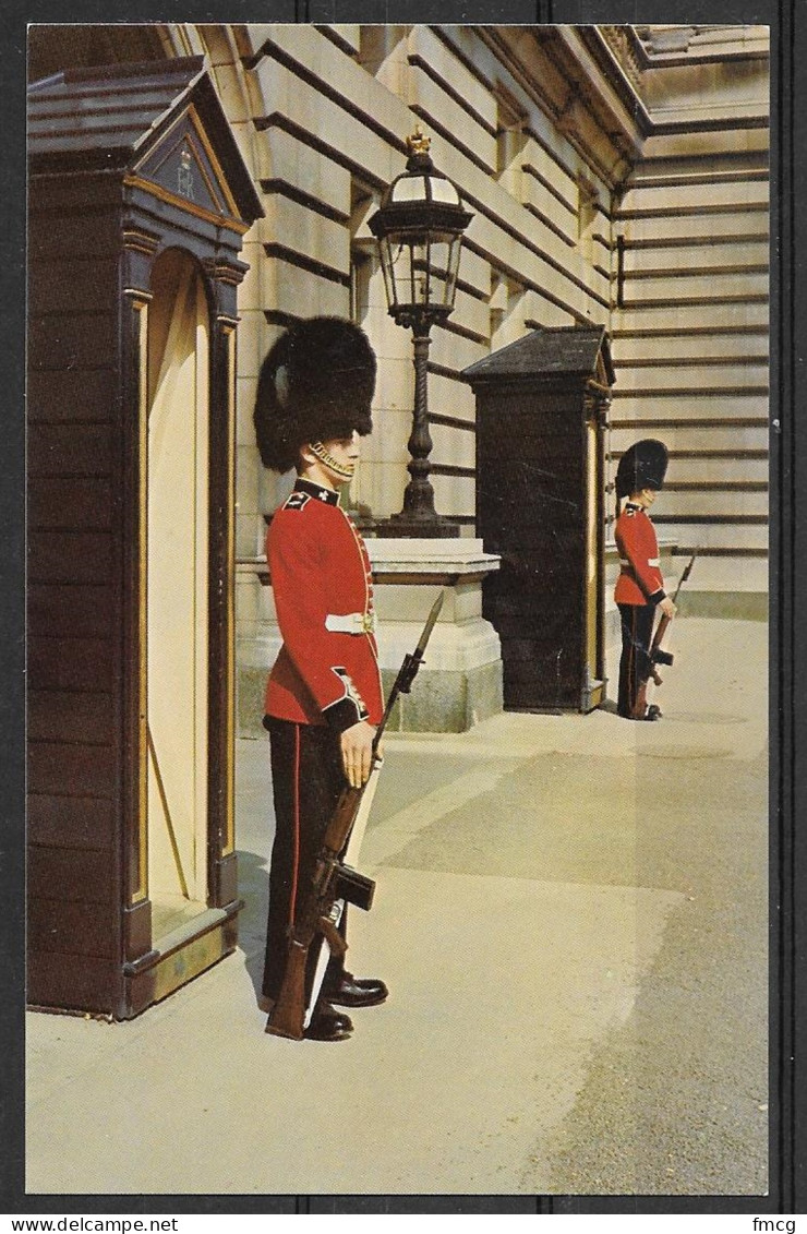 Irish Guard, Buckingham Palace, Unused - Buckingham Palace