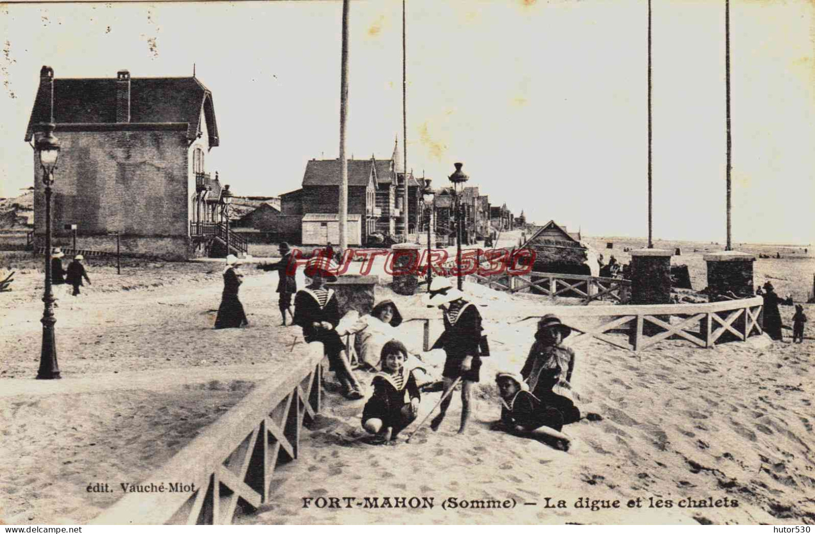 CPA FORT MAHON - SOMME - LA DIGUE ET LES CHALETS - Fort Mahon