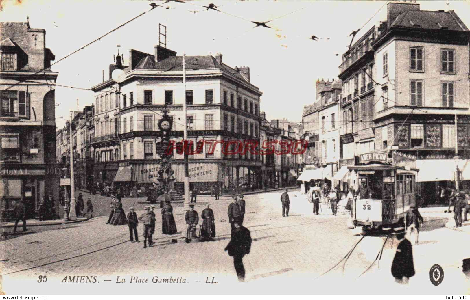 CPA AMIENS - SOMME - LA PLACE GAMBETTA - TRAMWAY - Amiens
