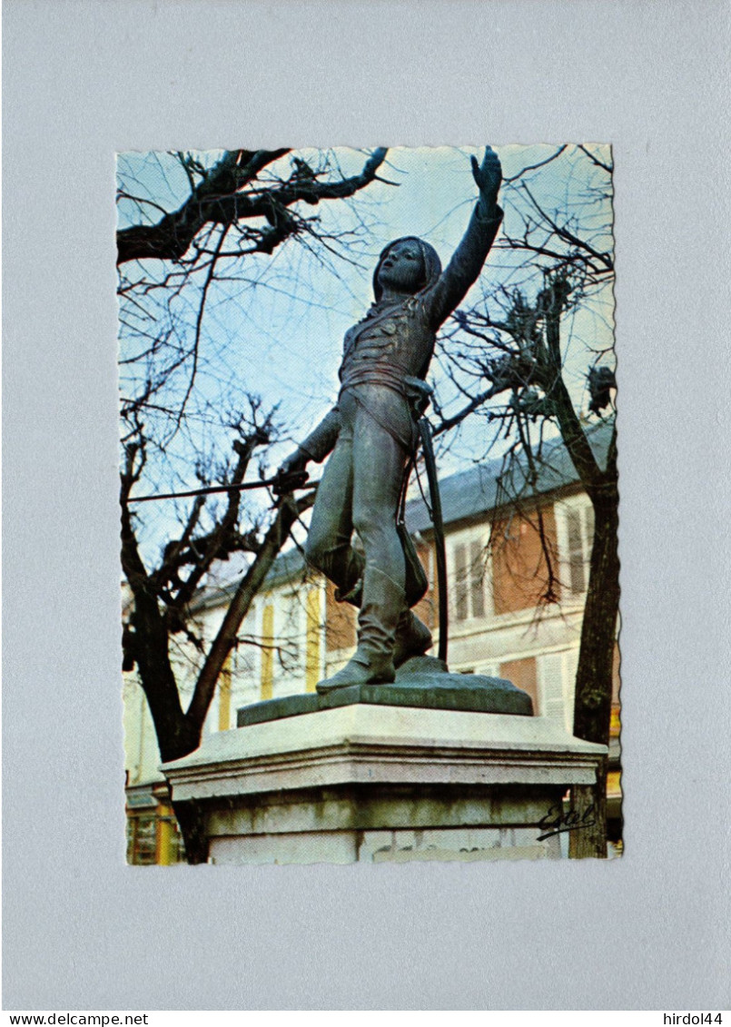 Palaiseau (91) : Statue De Joseph Bars - Palaiseau