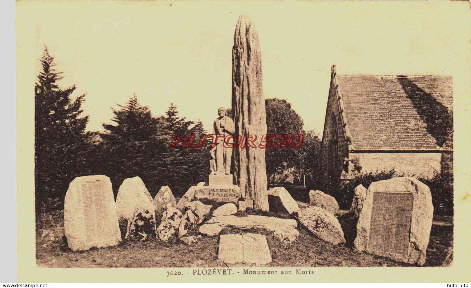 CPA PLOZEVET - FINISTERE - MONUMENT AUX MORTS - Other & Unclassified