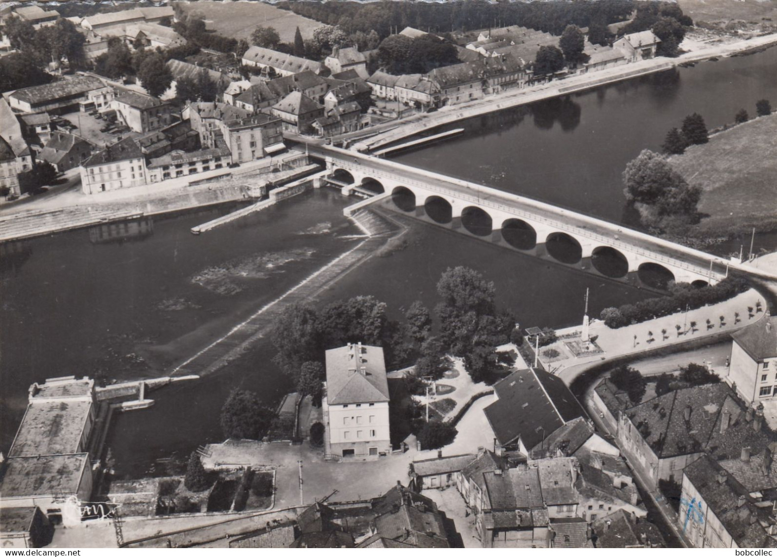 GRAY (Haute-Saône): Vue Aérienne - Le Pont Sur La Saône - L'Usine Electrique Et Le Barrage - Gray