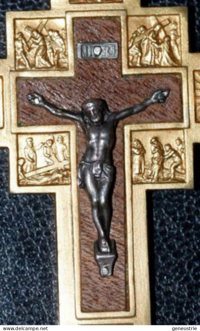 Magnifique Pendentif Médaille Croix Pectorale Religieuse Métal Doré "Catacombe De St Calixte à Rome" Religious Medal - Godsdienst & Esoterisme
