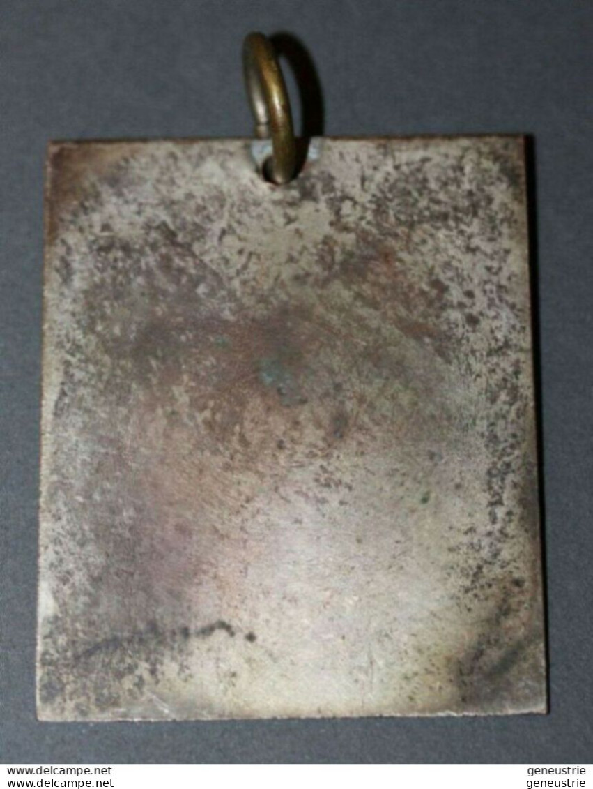 Beau Médaillon Pendentif Médaille Religieuse Bronze "Vierge à L'Enfant" Religious Medal - Godsdienst & Esoterisme