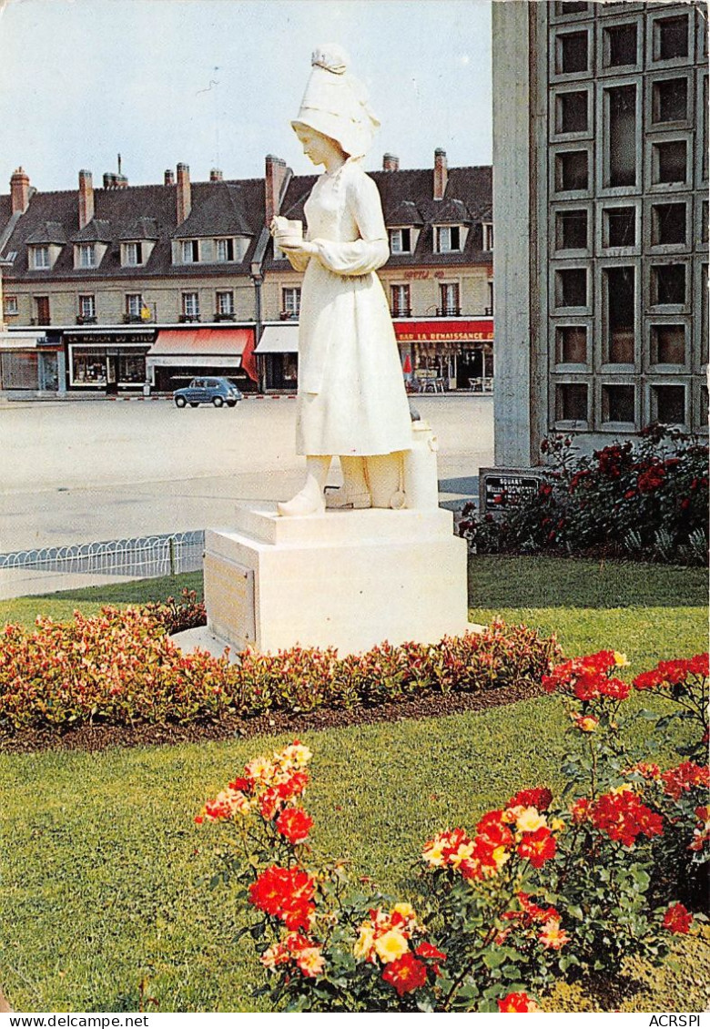 VIMOUTIERS Statue De Marie Harel Fermiere Qui Au Debut Du 19e S 24(scan Recto-verso) MA2246 - Vimoutiers
