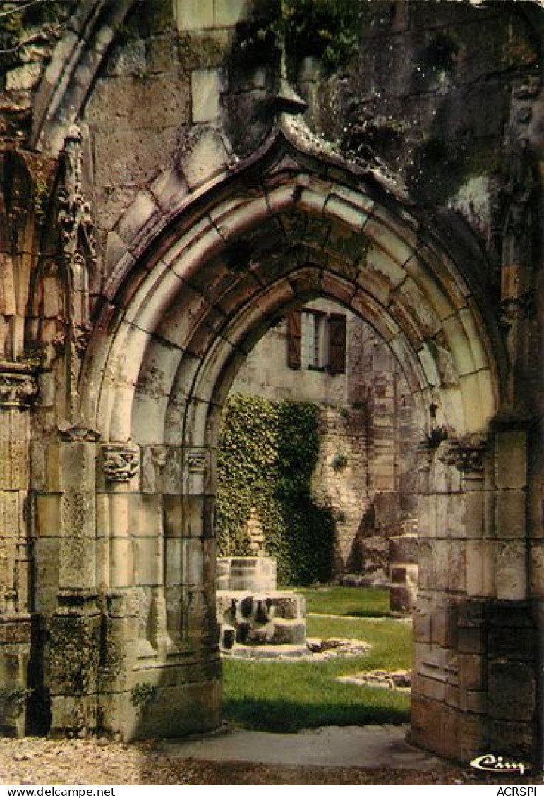 CHARROUX Porte Gothique Du Cloitre  27  (scan Recto-verso)MA2272Ter - Charroux