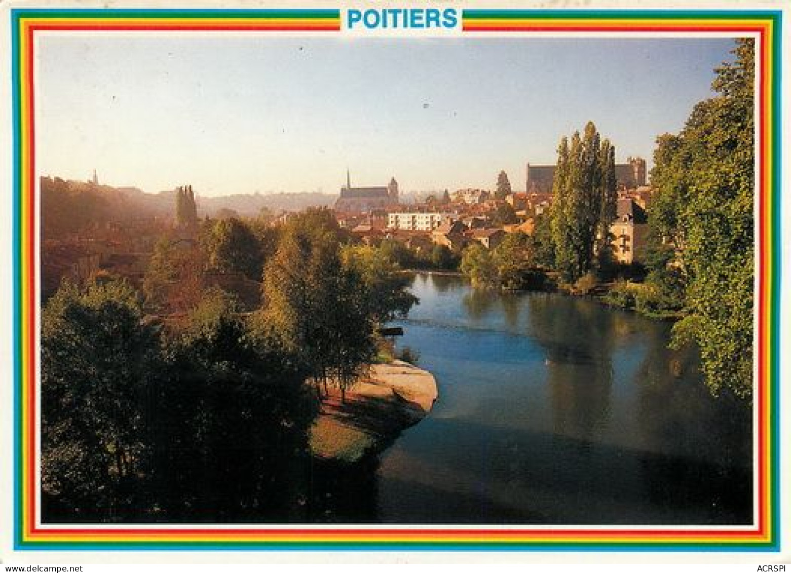 POITIERS  Vue Sur Le Clain  44 (scan Recto-verso)MA2272Bis - Poitiers