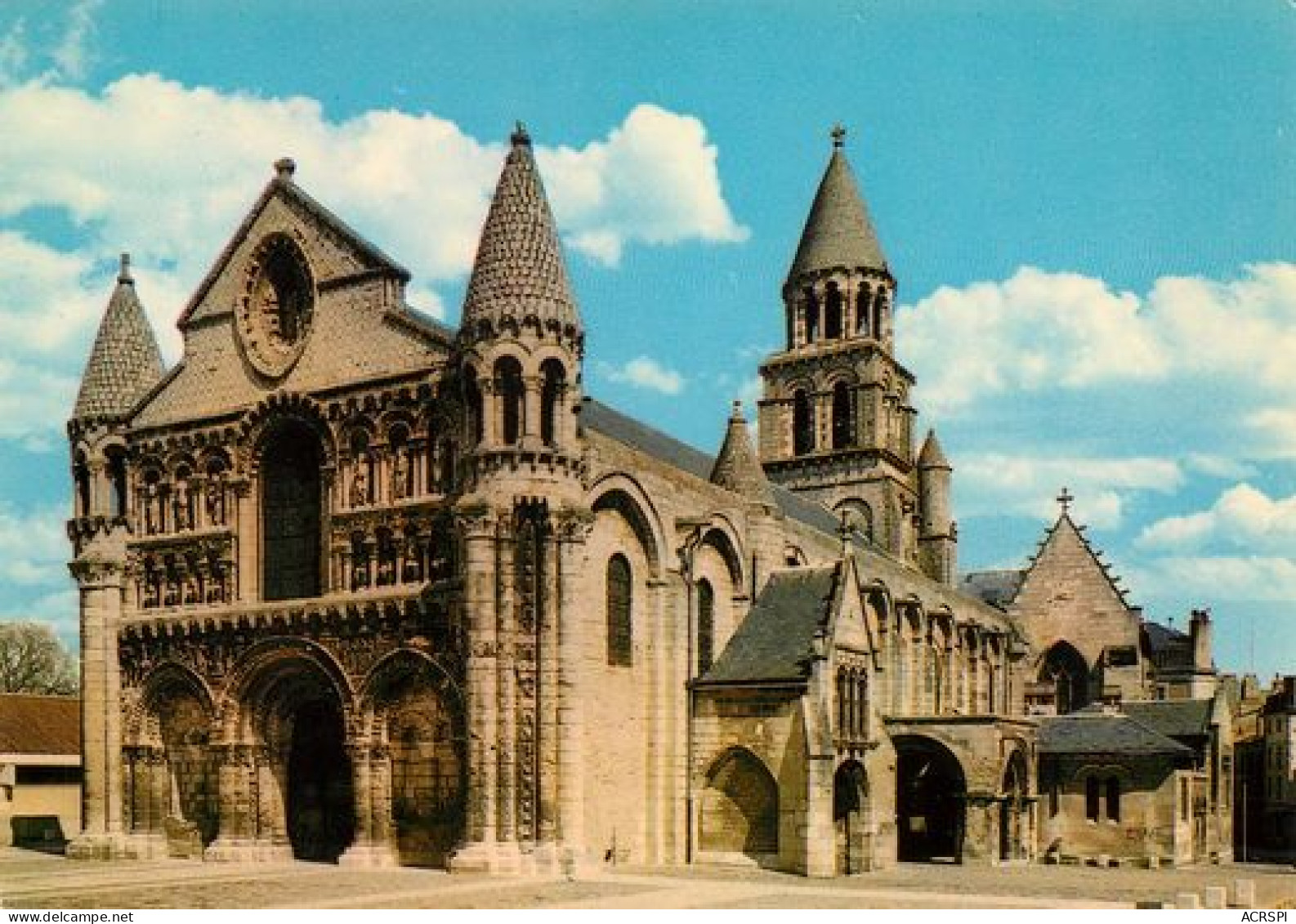 POITIERS   èglise  Notre Dame De La Grande  Vue D'ensemble  36 (scan Recto-verso)MA2272Bis - Poitiers