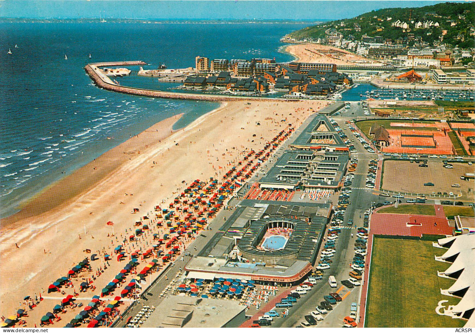 DEAUVILLE Vue Generale Aerienne Du Front De Mer En Arriere Plan Port Deauville 6(scan Recto-verso) MB2386 - Deauville