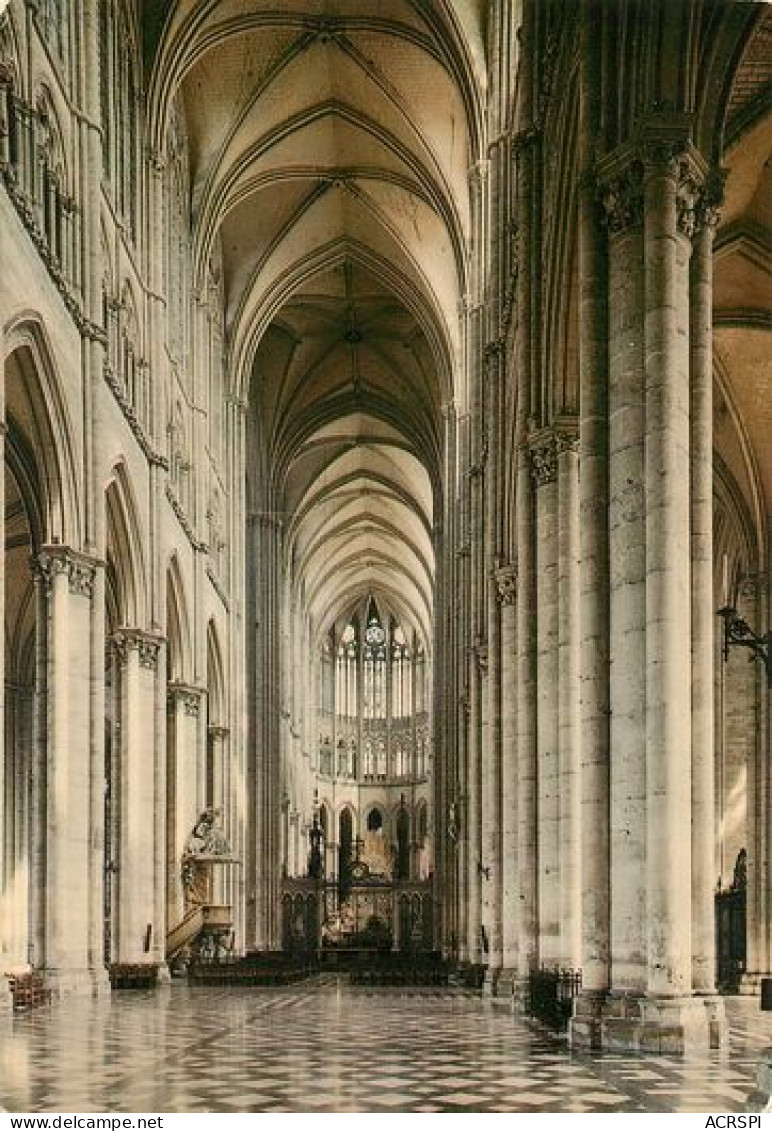 AMIENS La Cathedrale  La Grande Nef  17   (scan Recto-verso)MA2269Bis - Amiens