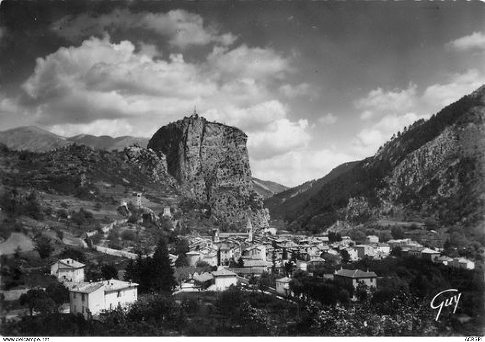 CASTELLANE  Vue Générale  Et Le Roc Dominant La Ville 6   (scan Recto-verso)MA2275Bis - Castellane