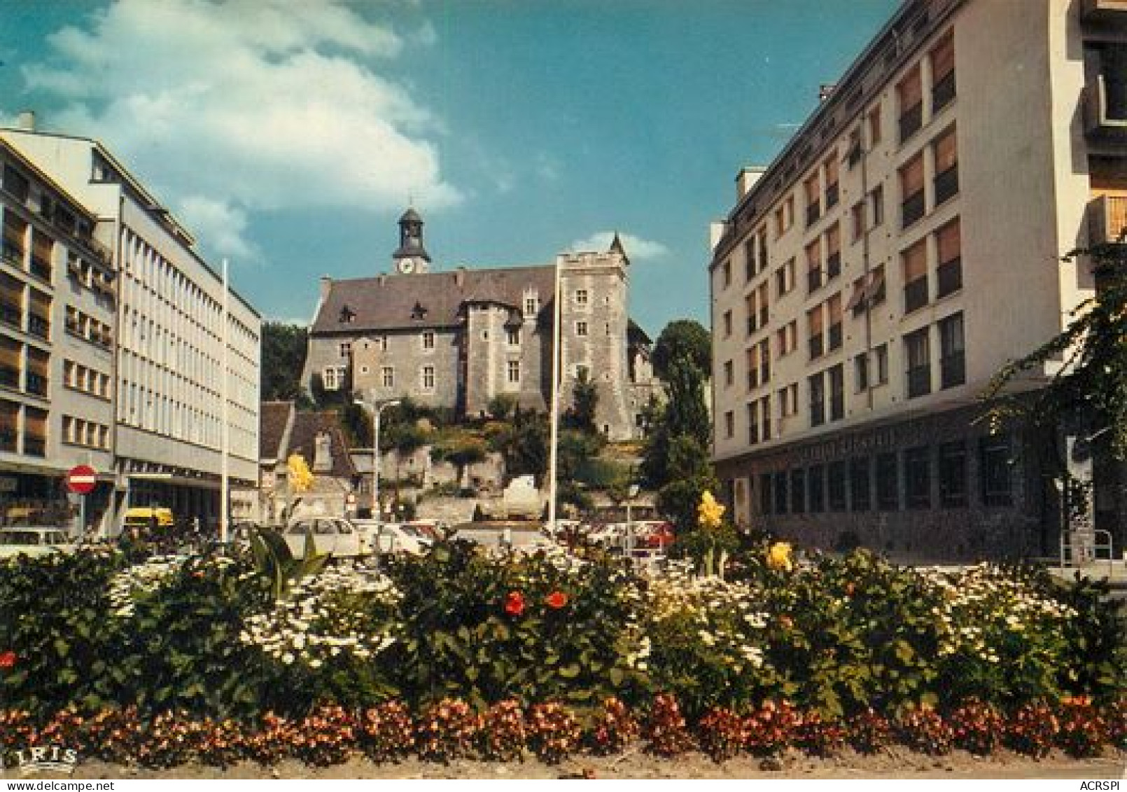 MONTLUCON  Le Chateau Et Le Crédit LYONNAIS  43  (scan Recto-verso)MA2274Bis - Montlucon