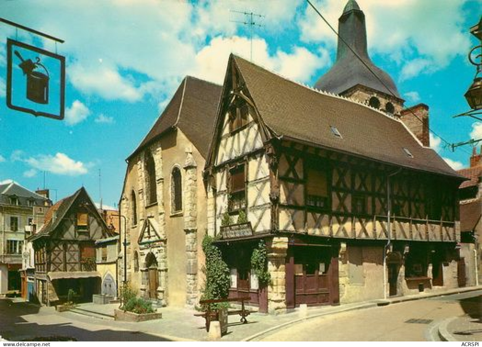 MONTLUCON   Maison Et église  35  (scan Recto-verso)MA2274Bis - Montlucon