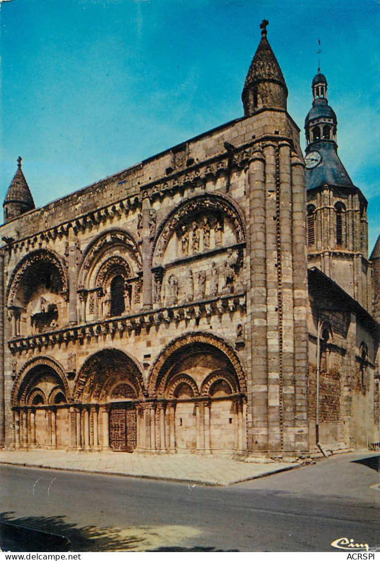 CIVRAY  L'église  Saint Nicolas  6   (scan Recto-verso)MA2280Ter - Civray