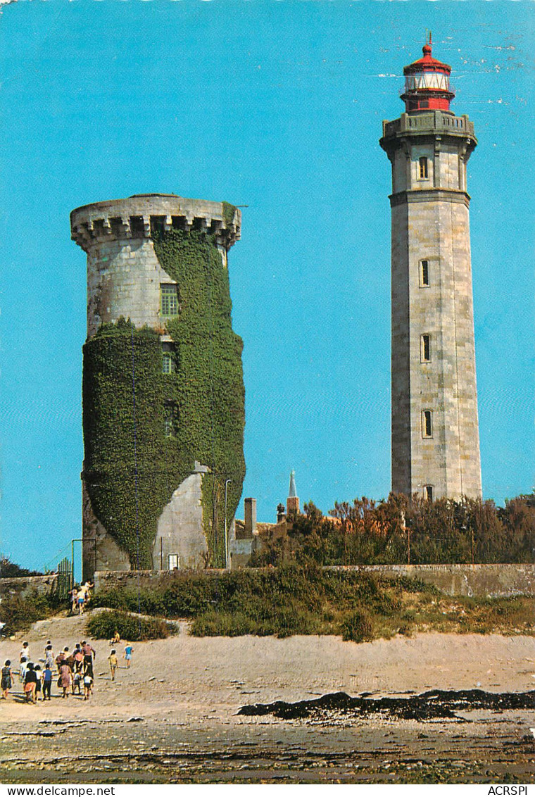 ILE DE Ré  Le Phare Des Baleine à Saint Clément  Et Le Sémaphore  14 (scan Recto-verso)MA2288 - Ile De Ré