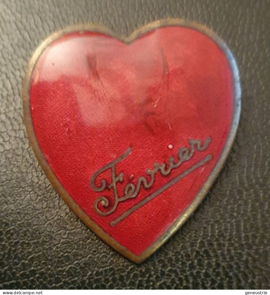 Belle Broche Ancienne De La Saint Valentin "Février" Valentine's Day Brooch - Religion & Esotericism