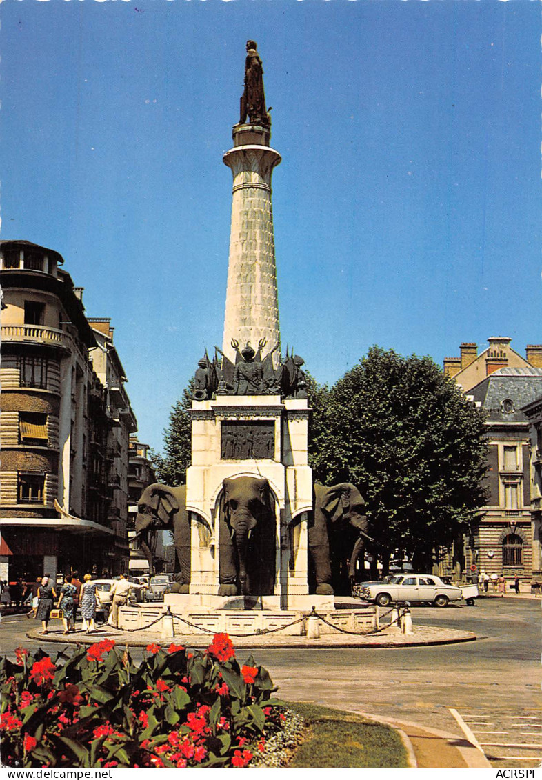 CHAMBERY  Fontaine Des éléphants 4 Sans Q   17 (scan Recto-verso)MA2290Bis - Chambery